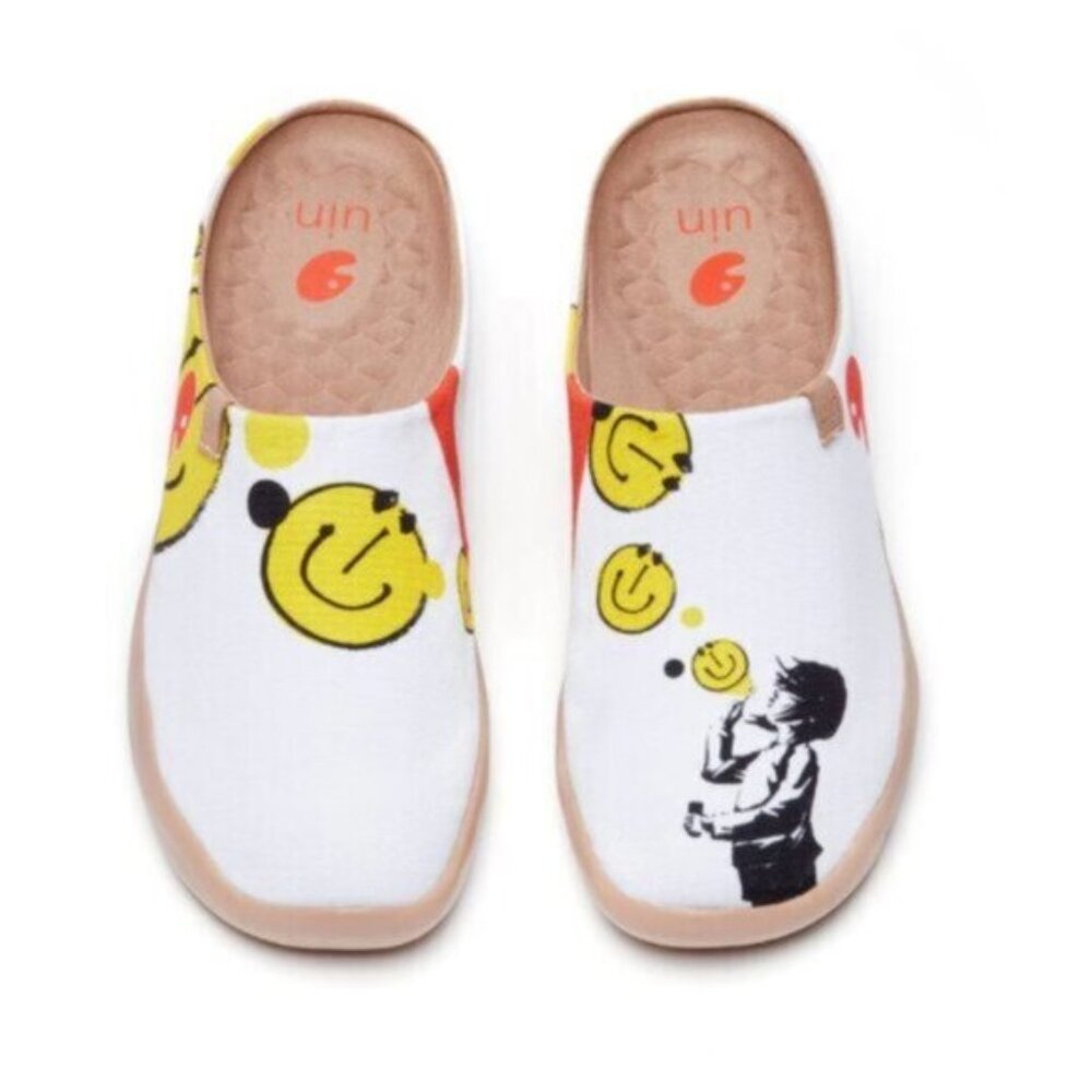 UIN White and Yellow Slippers with Smiley Design